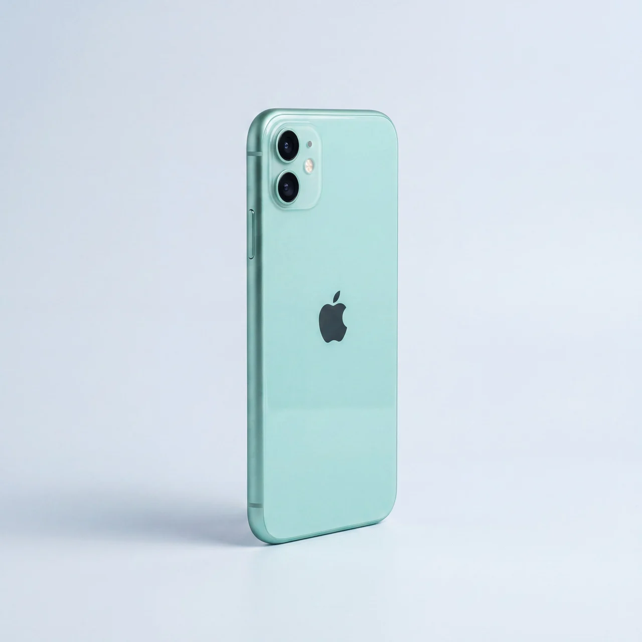 Sell your iPhone 11 to mendmyi for cash, paid the same day