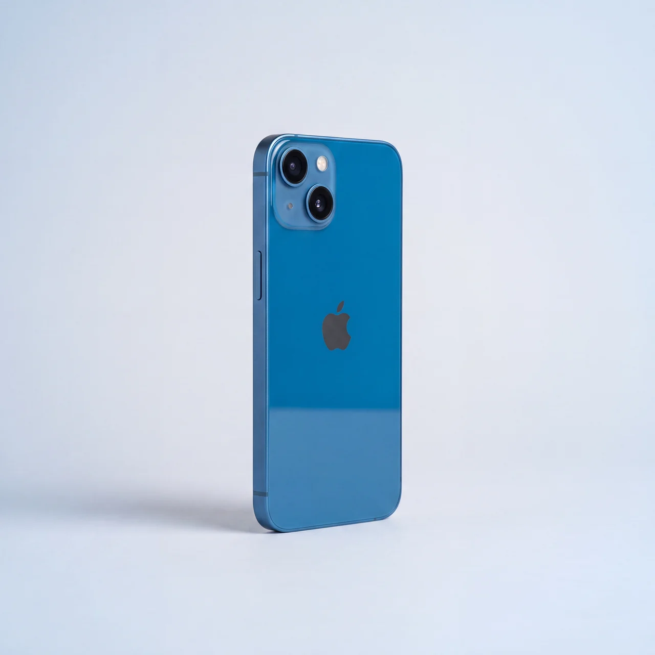 Sell your iPhone 13 to mendmyi for cash, paid the same day