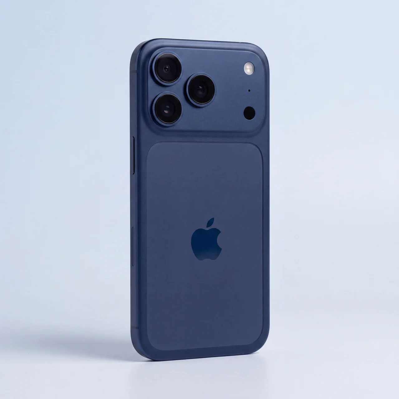 Sell your iPhone 17 Pro Max to mendmyi for cash, paid the same day
